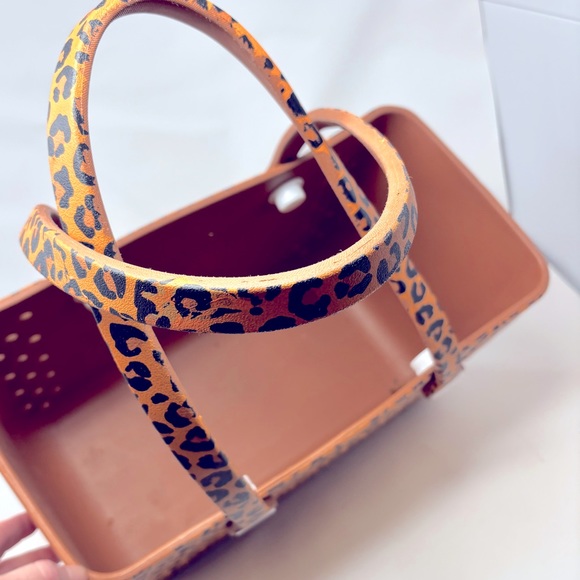 COPY - Jane Marie tote. - Picture 6 of 6